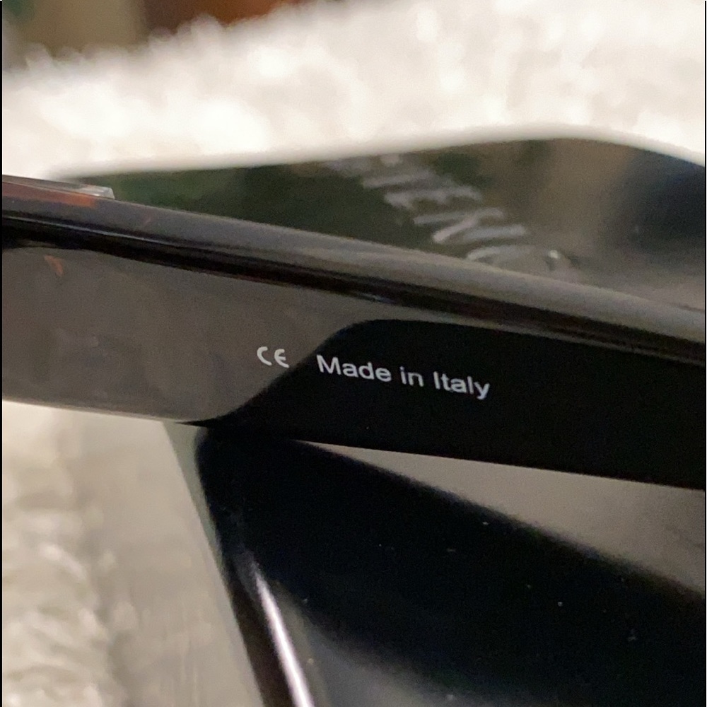 Authentic Givenchy sunglasses - Picture 5 of 8